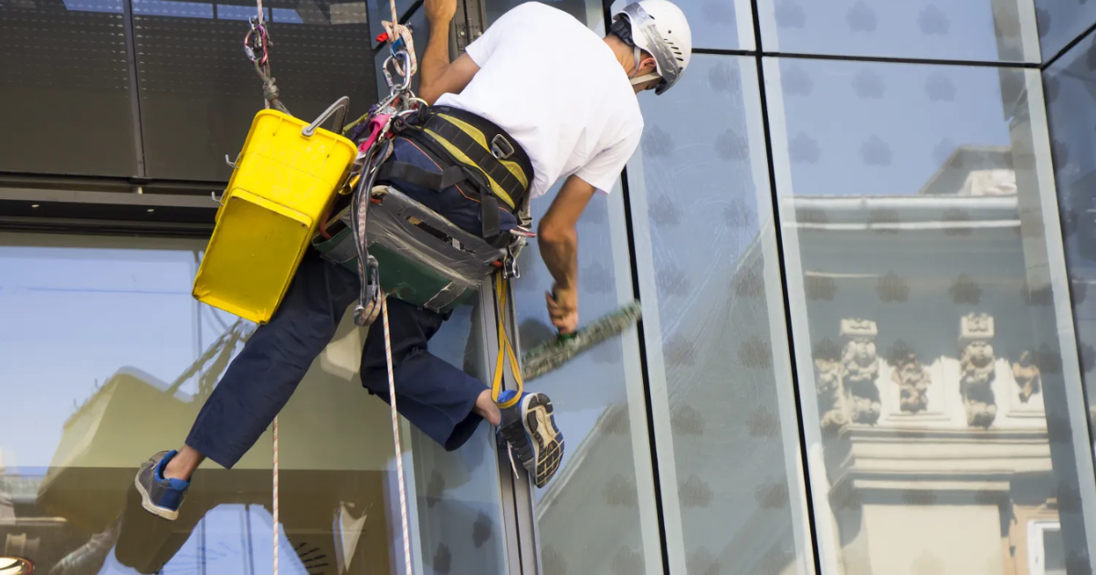 Commercial Window Cleaning Safety Tips